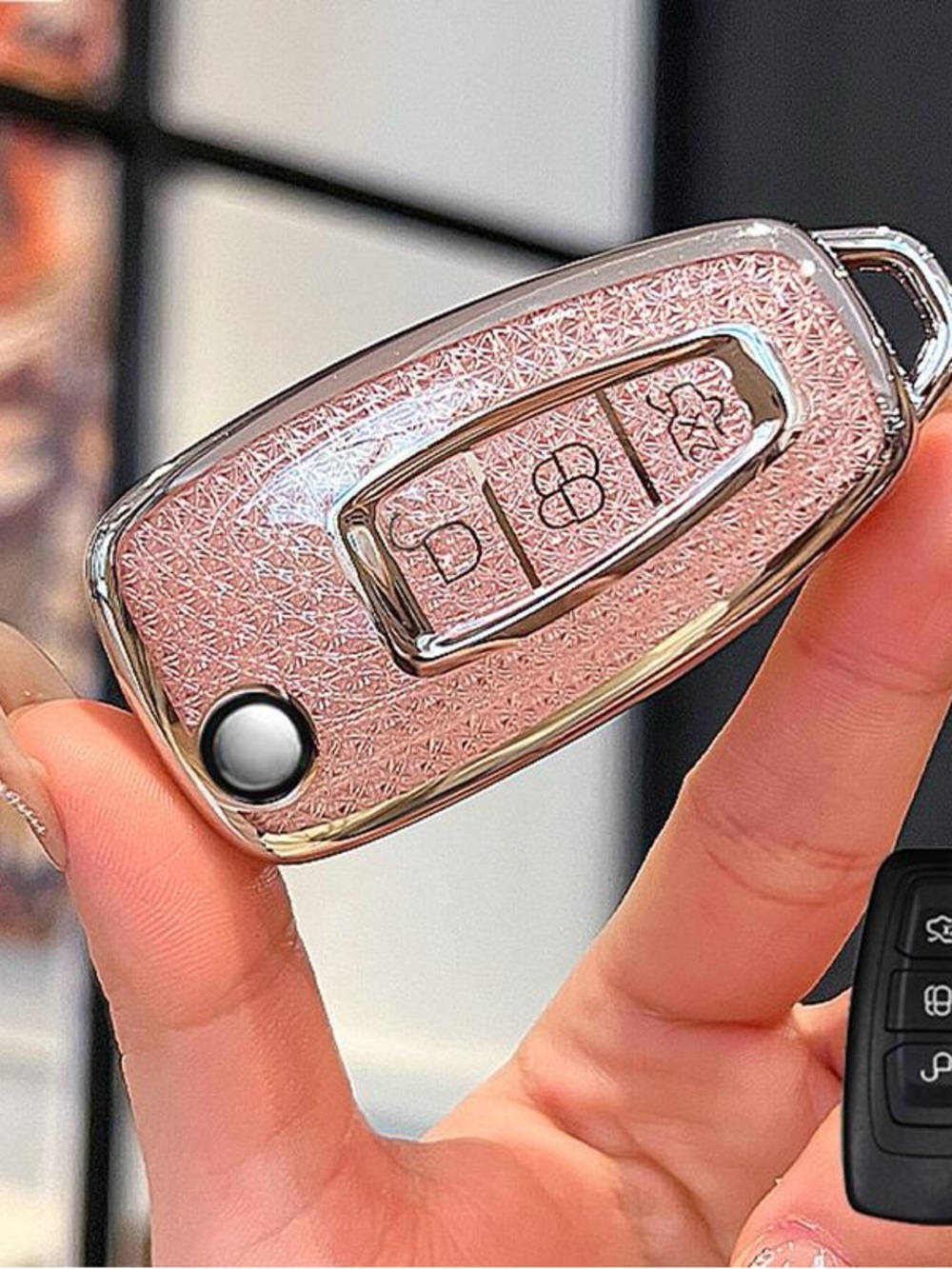 NEW Car Key Chain Ring Clip 4.45 in Leather Key Fob Wristlet W/ Key Fob Cover